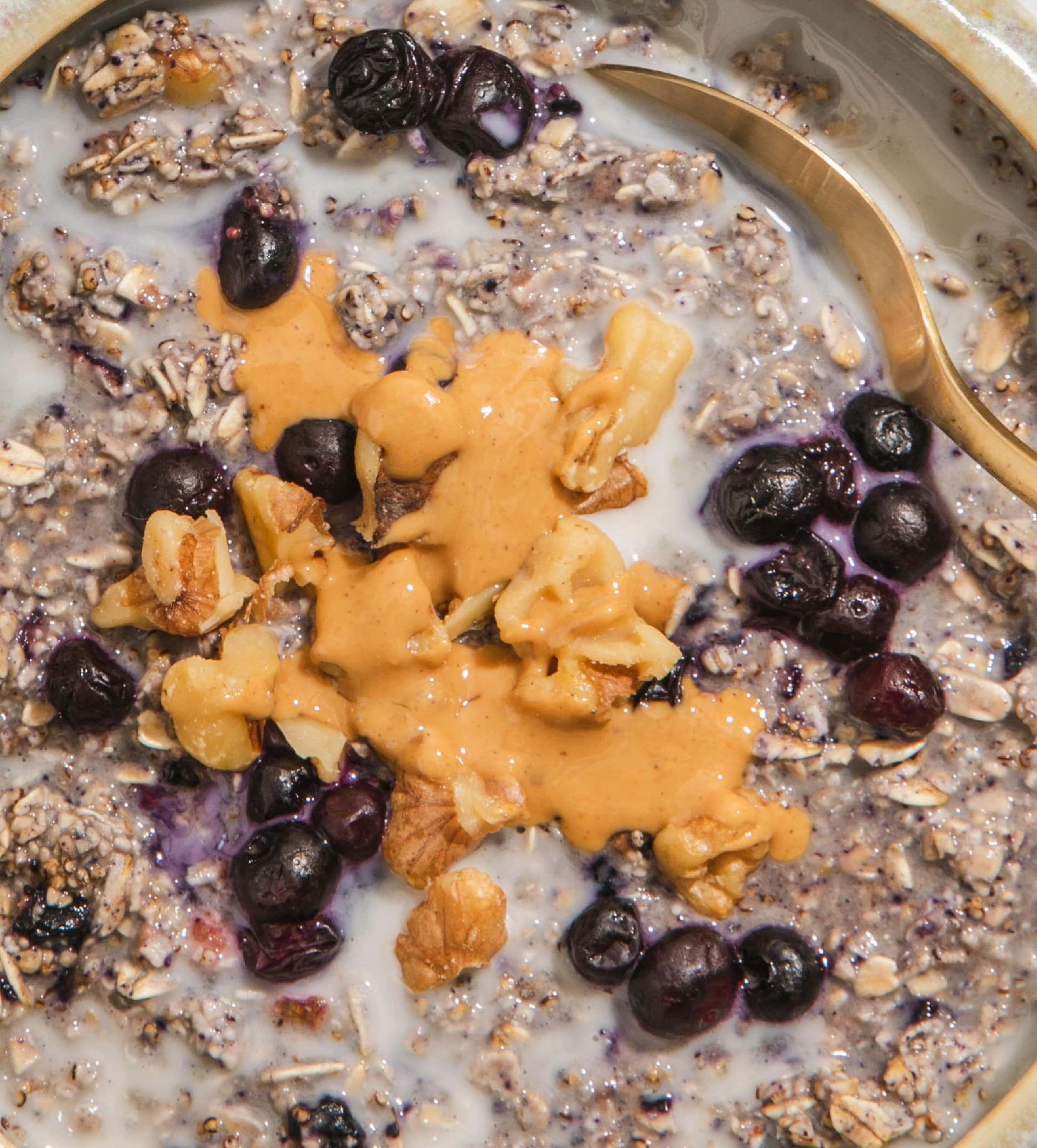 Blueberry Walnut Superfood Oat Cup with Collagen