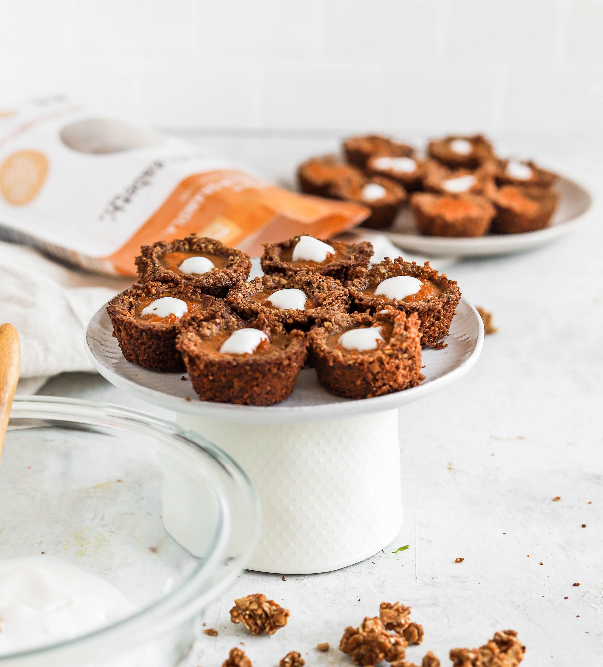 Mini Pumpkin Pie Granola Cups