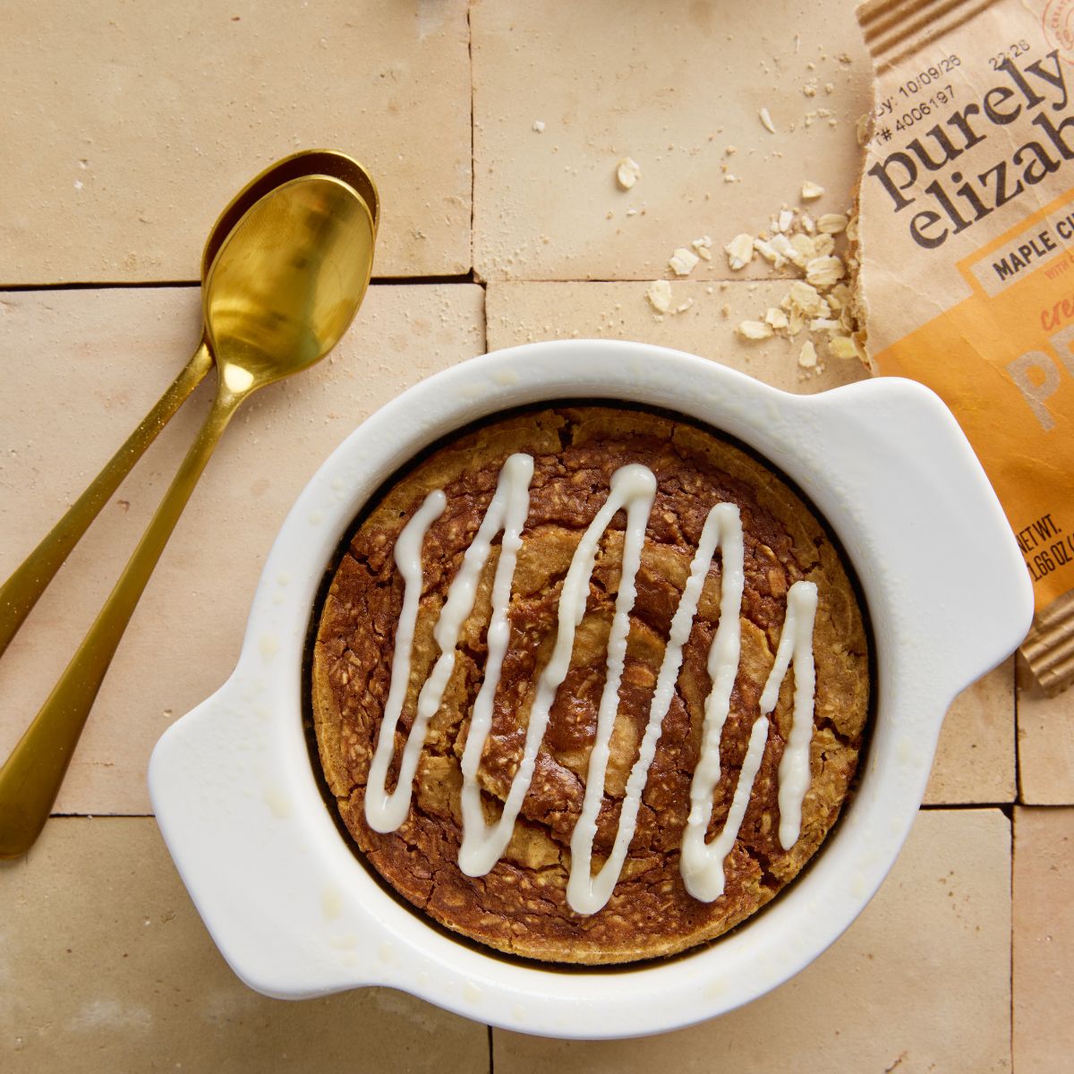 Baked Cinnamon Roll Oatmeal