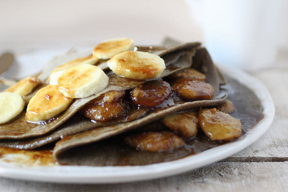 Bananas Foster Crepes + A Mother’s Day Gift Guide