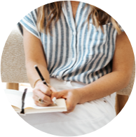 motivation thumbnail women writing