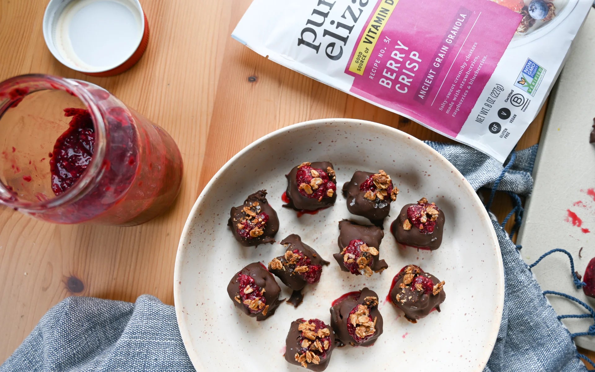 No-Bake Chocolate Berry Bites